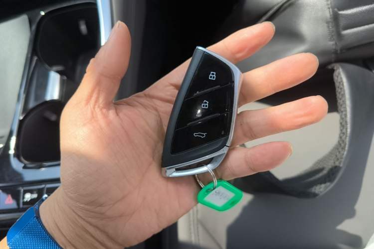 Used SAIC MAXUS G50 PHEV 2025 Leading Edition Interior 1