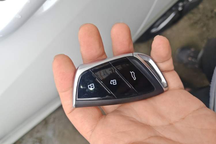 Used SAIC MAXUS G50 PHEV 2025 Leading Edition Interior 1