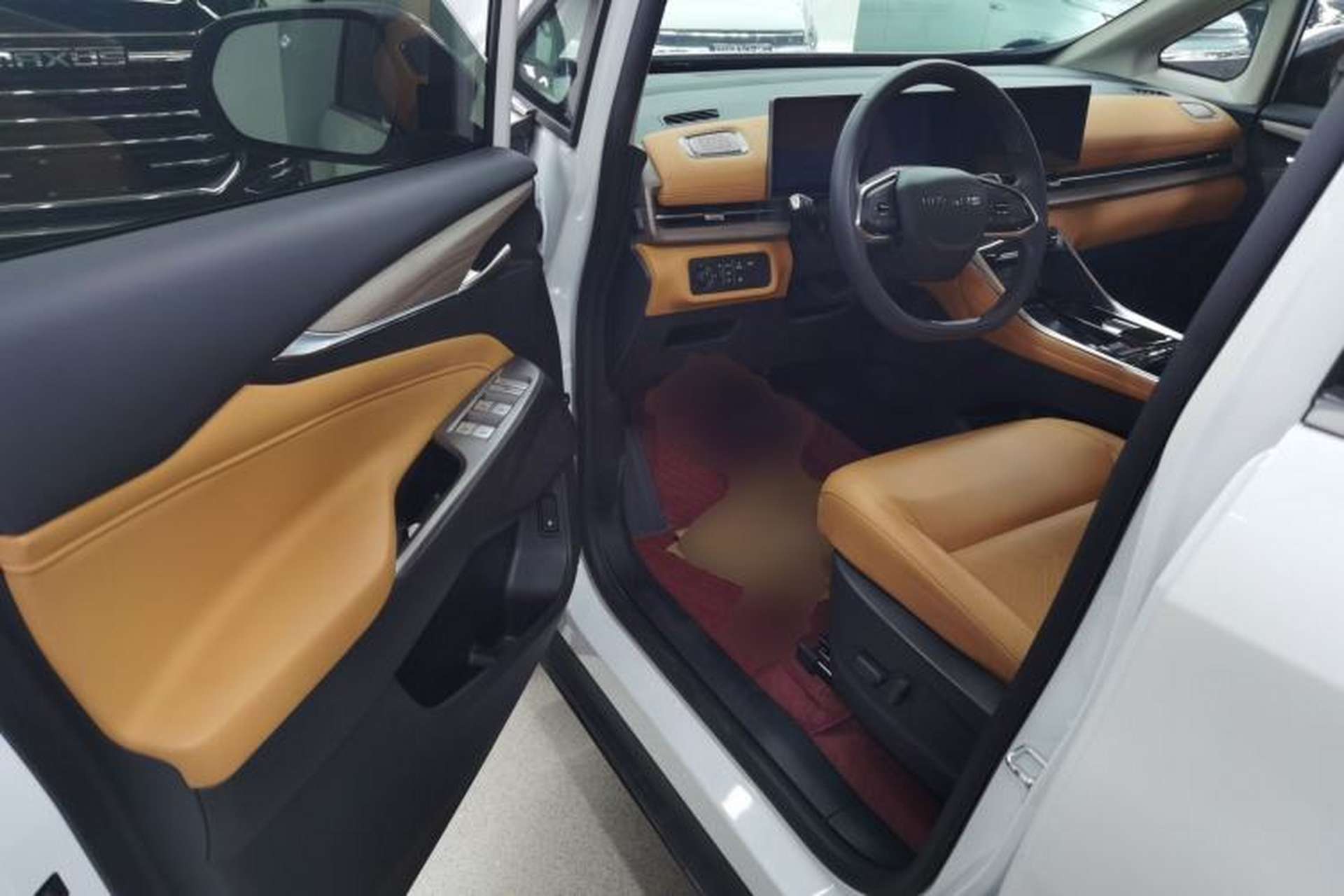Used SAIC MAXUS G50 PHEV 2025 Leading Edition Interior 3