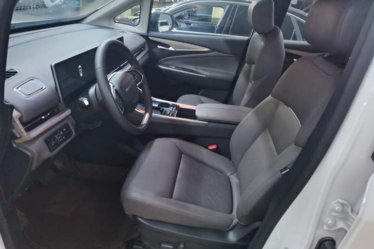 Used SAIC MAXUS G50 PHEV 2025 Leading Edition Left Front Seat