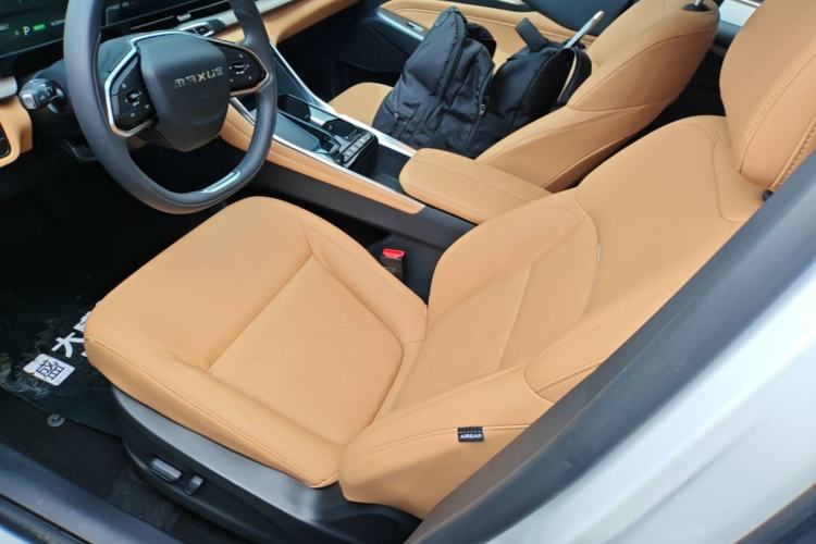 Used SAIC MAXUS G50 PHEV 2025 Leading Edition Left Front Seat