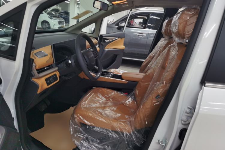 Used SAIC MAXUS G50 PHEV 2025 Leading Edition Left Front Seat