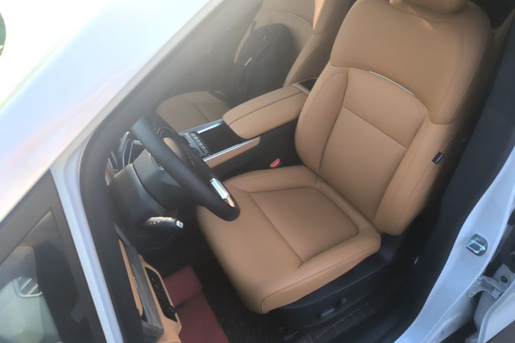 Used SAIC MAXUS G50 PHEV 2025 Leading Edition Left Front Seat