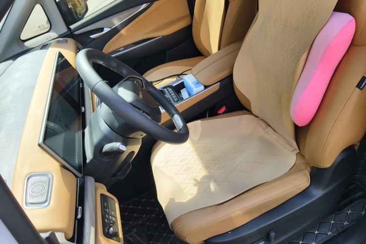 Used SAIC MAXUS G50 PHEV 2025 Leading Edition Left Front Seat