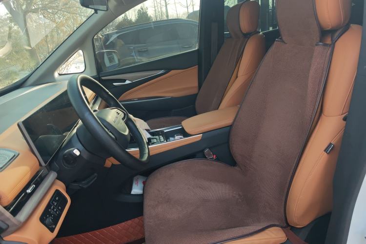 Used SAIC MAXUS G50 PHEV 2025 Flagship Edition Left Front Seat