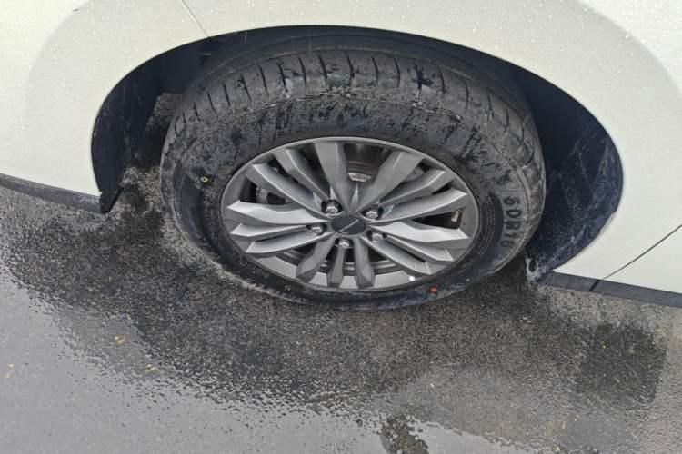 Used SAIC MAXUS G50 PHEV 2025 Leading Edition Left Front Wheel Hub