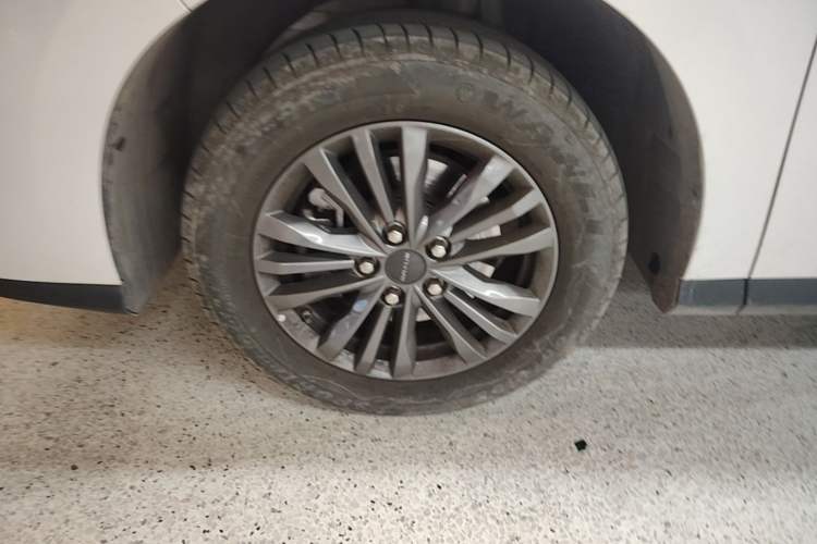 Used SAIC MAXUS G50 PHEV 2025 Leading Edition Left Front Wheel Hub