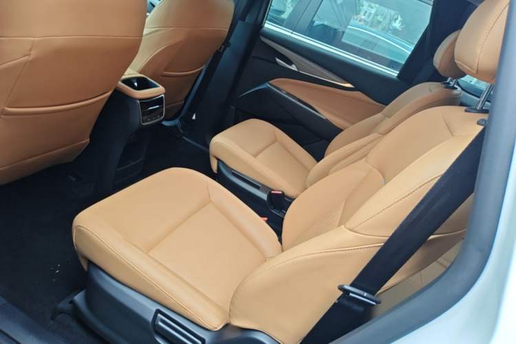 Used SAIC MAXUS G50 PHEV 2025 Leading Edition Left Rear Seat