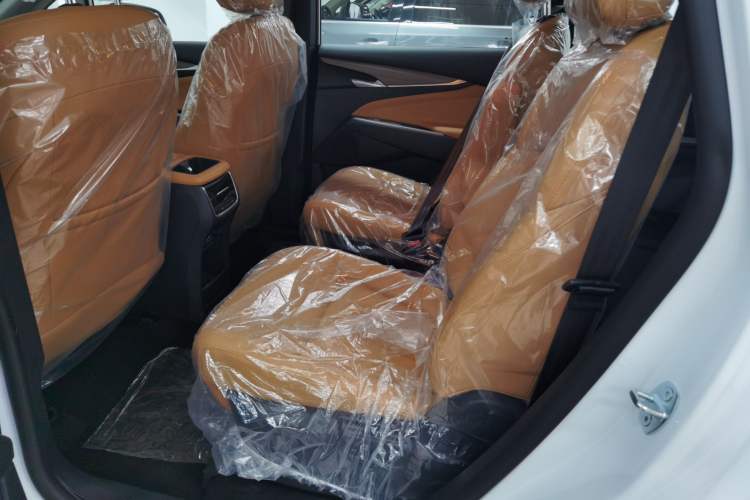 Used SAIC MAXUS G50 PHEV 2025 Leading Edition Left Rear Seat