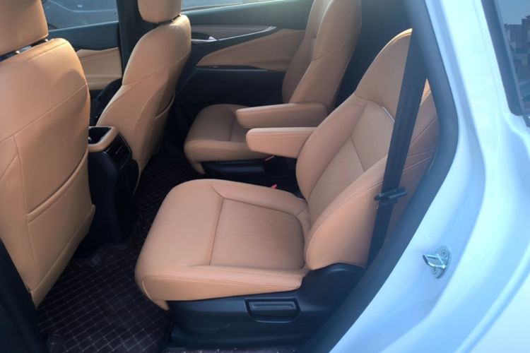 Used SAIC MAXUS G50 PHEV 2025 Leading Edition Left Rear Seat