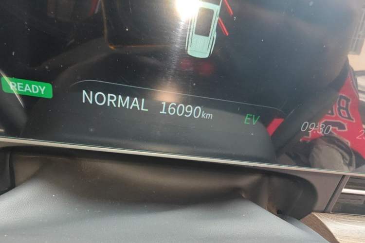 Used SAIC MAXUS G50 PHEV 2025 Leading Edition Odometer Close Up