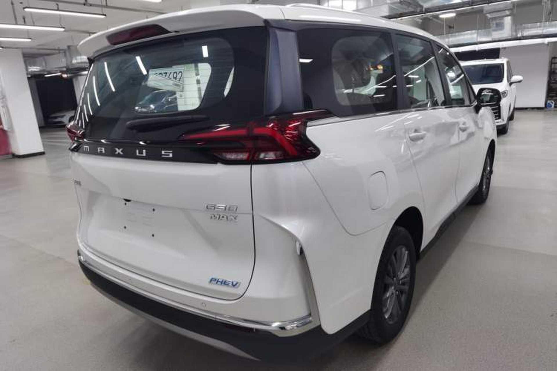 Used SAIC MAXUS G50 PHEV 2025 Leading Edition Rear Right 45 Deg