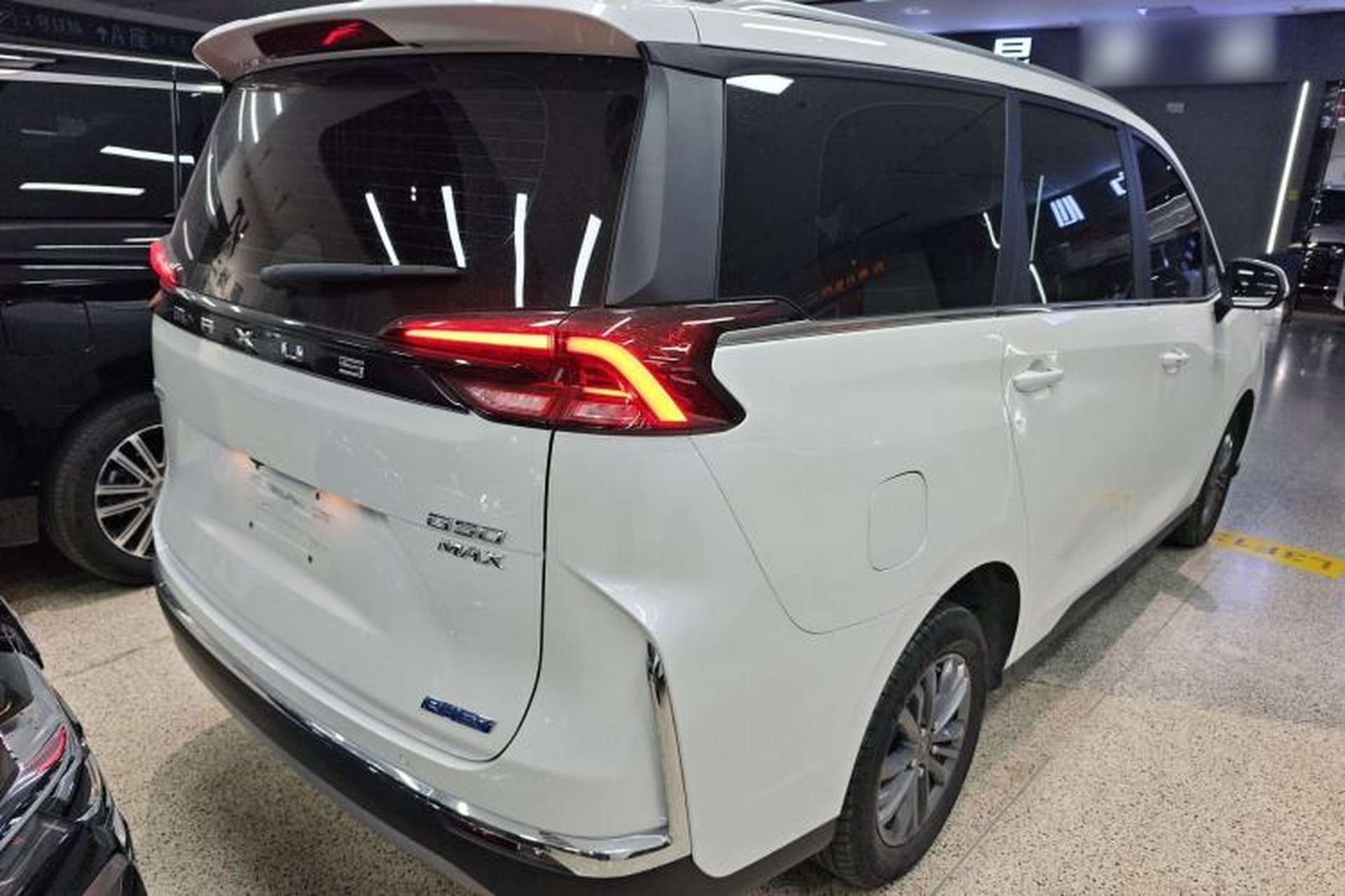 Used SAIC MAXUS G50 PHEV 2025 Leading Edition Rear Right 45 Deg