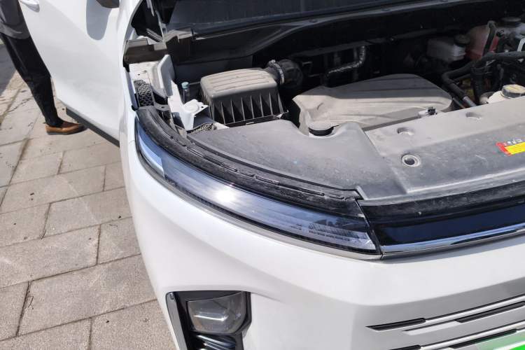 Used SAIC MAXUS G50 PHEV 2025 Leading Edition Right Front Headlight