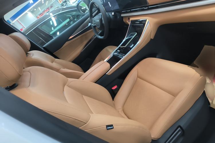 Used SAIC MAXUS G50 PHEV 2025 Leading Edition Right Front Seat