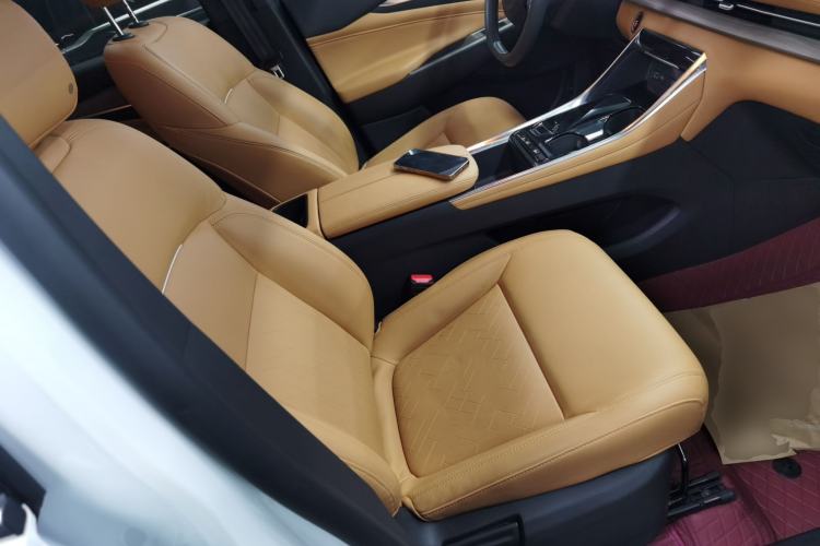Used SAIC MAXUS G50 PHEV 2025 Leading Edition Right Front Seat
