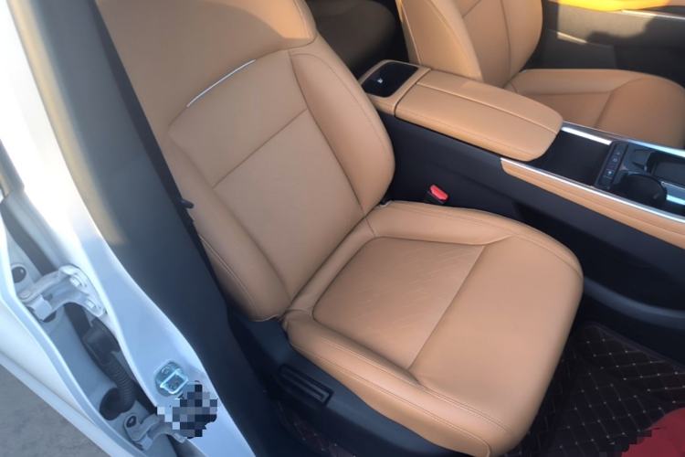 Used SAIC MAXUS G50 PHEV 2025 Leading Edition Right Front Seat