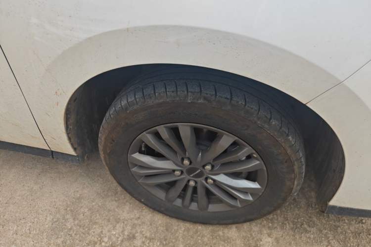 Used SAIC MAXUS G50 PHEV 2025 Leading Edition Right Front Wheel Hub