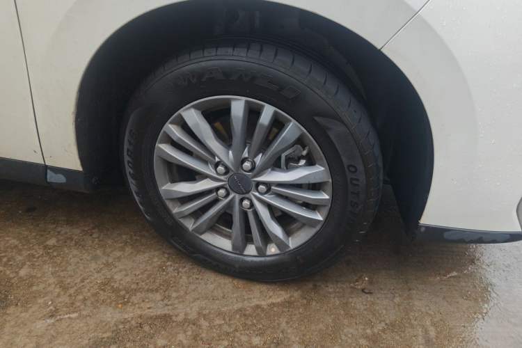 Used SAIC MAXUS G50 PHEV 2025 Leading Edition Right Front Wheel Hub