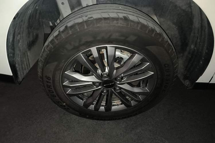 Used SAIC MAXUS G50 PHEV 2025 Leading Edition Right Rear Wheel Hub