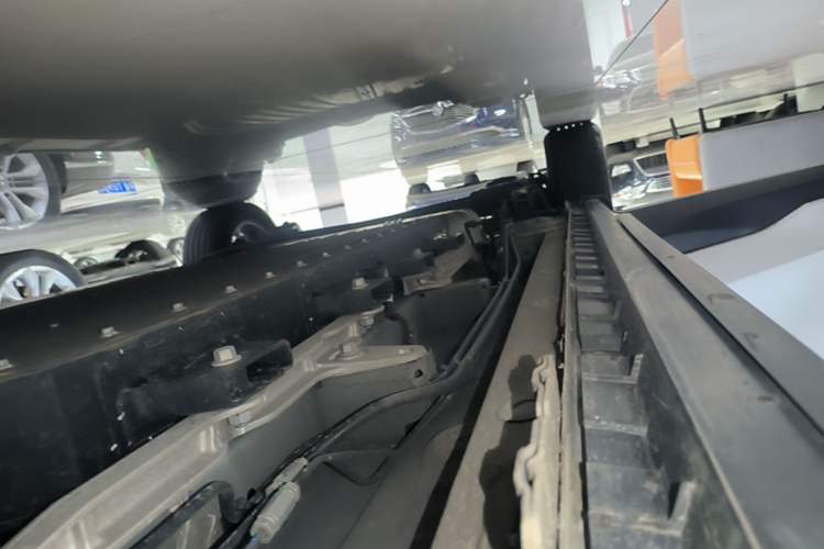 Used SAIC MAXUS G50 PHEV 2025 Leading Edition Right Side Sill