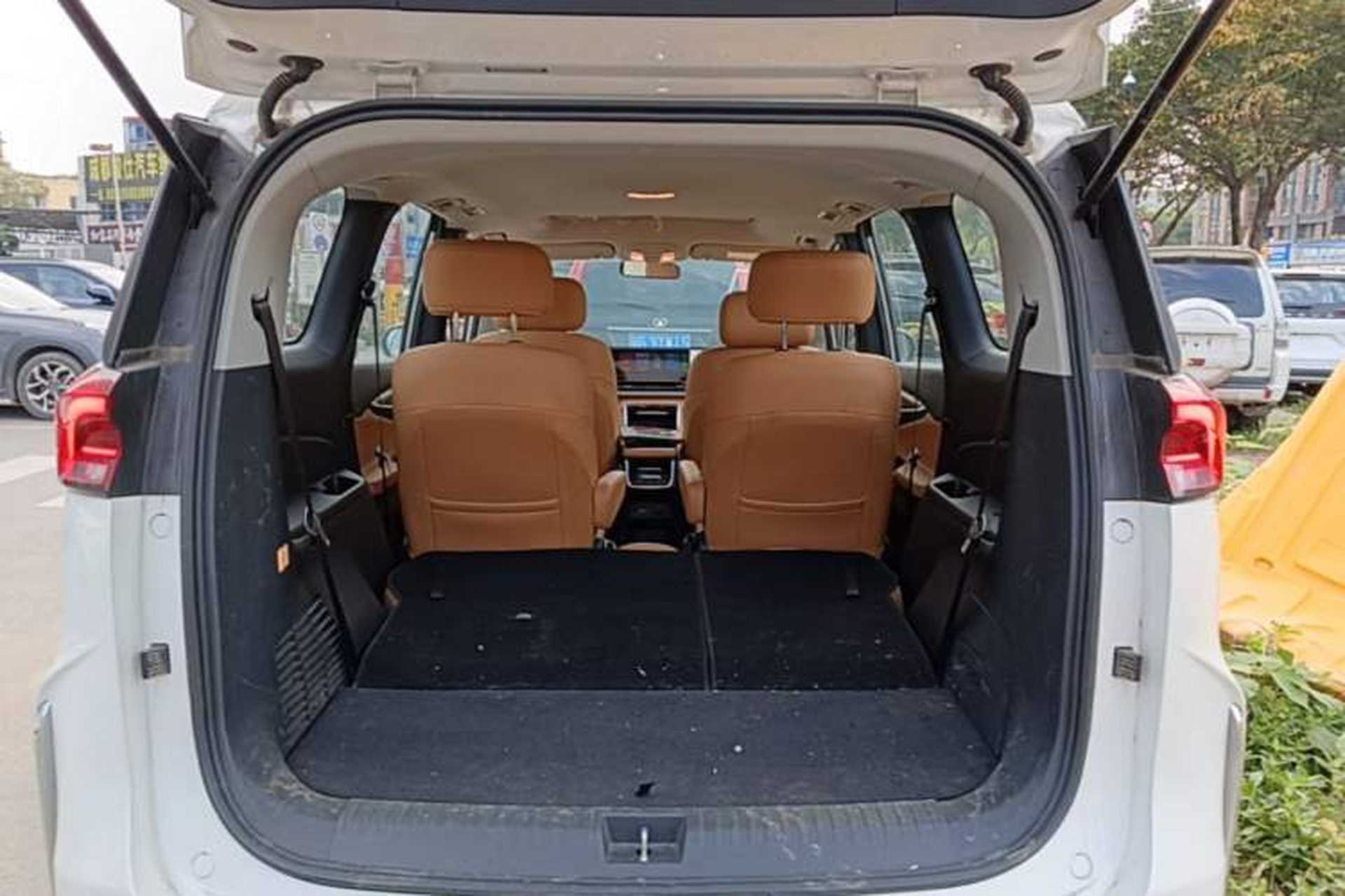 Used SAIC MAXUS G50 PHEV 2025 Leading Edition Trunk