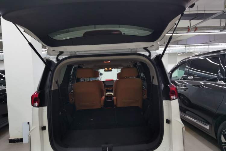 Used SAIC MAXUS G50 PHEV 2025 Leading Edition Trunk