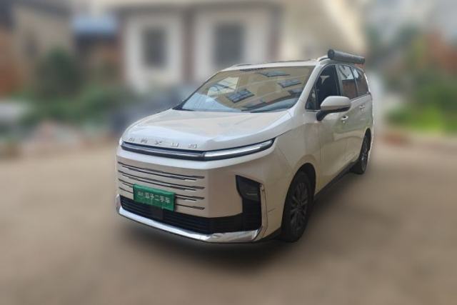 Used SAIC MAXUS G50 PHEV 2025 Leading Edition