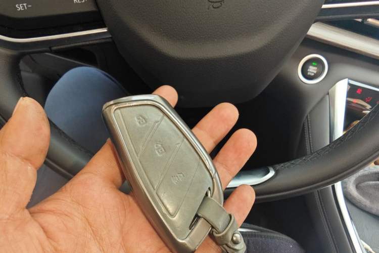 Used SAIC MAXUS G50 PHEV 2025 Leading Edition Vehicle Key