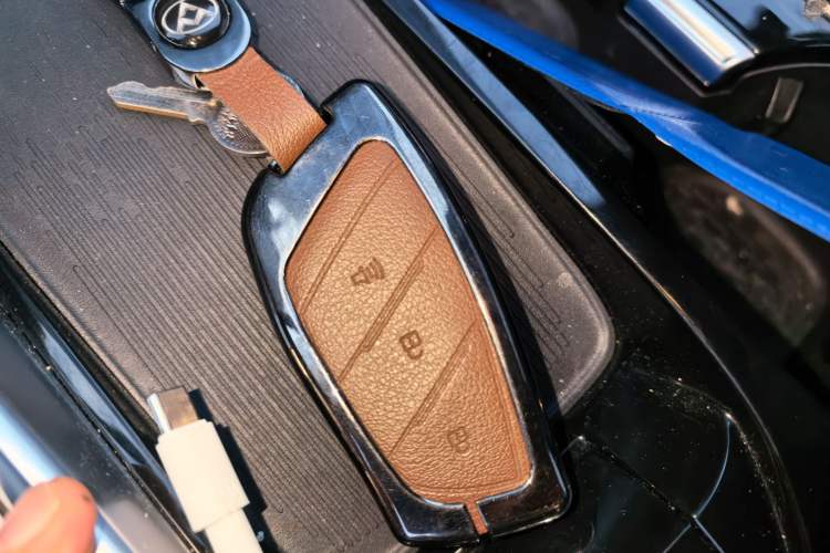 Used SAIC MAXUS G50 PHEV 2025 Leading Edition Vehicle Key