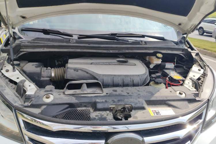 Used SAIC MAXUS RG10  Engine Bay