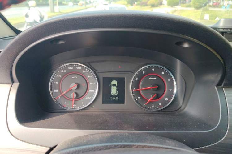 Used SAIC MAXUS RG10  Instrument Cluster