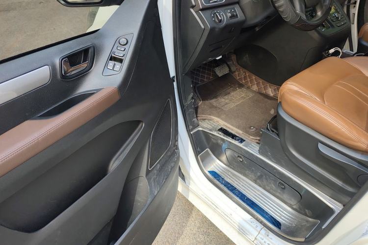 Used SAIC MAXUS RG10  Driver Seat