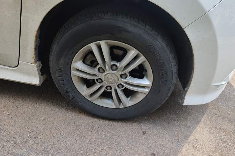 Used SAIC MAXUS RG10  Right Front Wheel Hub