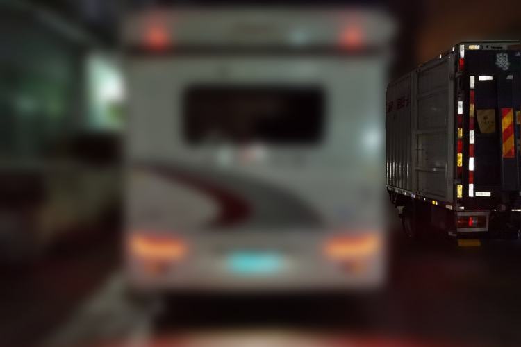 Used SAIC MAXUS V100 RV 2023 2.0T Life Home V100 Dual-Expansion Mountain Retreat Edition Rear