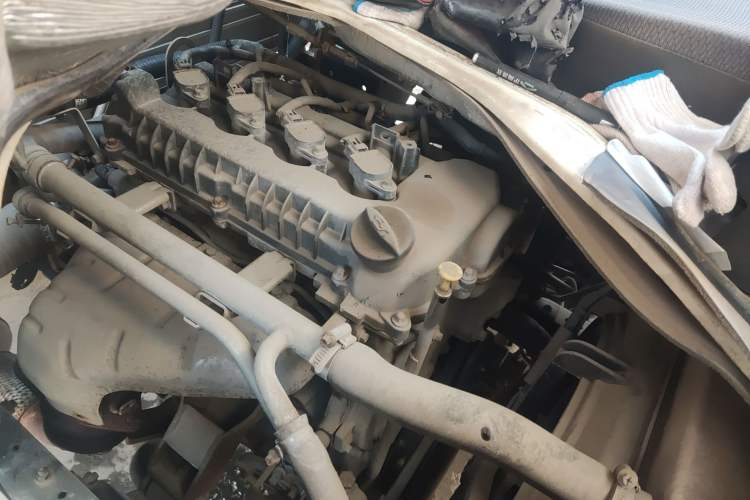 Used SAIC MAXUS V100 RV  Engine Bay Left