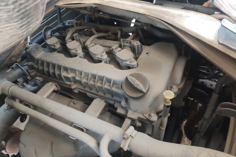 Used SAIC MAXUS V100 RV  Engine Bay