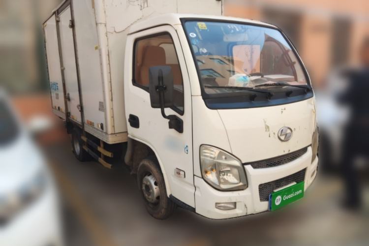 Used SAIC MAXUS V100 RV  Front Right 45 Deg