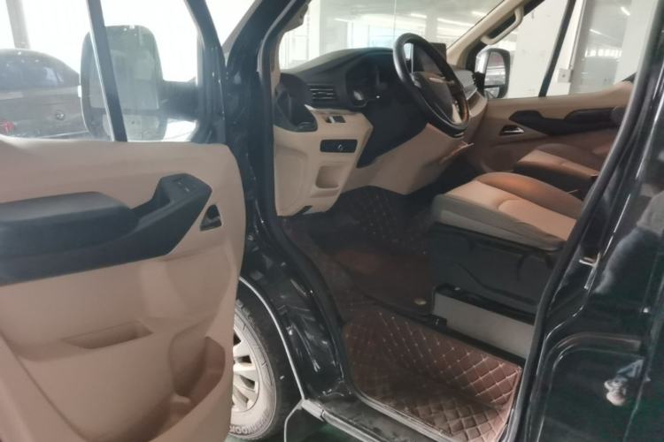 Used SAIC MAXUS V100 RV 2022 2.0T Traveler V100 Mountain Retreat Edition with Longitudinal Bed Driver Seat