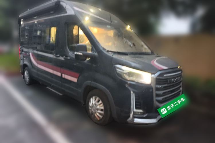 Used SAIC MAXUS V100 RV 2022 2.0T Traveler V100 Mountain Retreat Edition with Longitudinal Bed Front Right 45 Deg