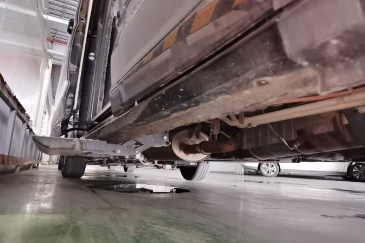 Used SAIC MAXUS V100 RV 2022 2.0T Traveler V100 Mountain Retreat Edition with Longitudinal Bed Right Side Sill