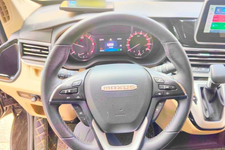 Used SAIC MAXUS V100 RV 2022 2.0T Traveler V100 Mountain Retreat Edition with Longitudinal Bed Steering Wheel