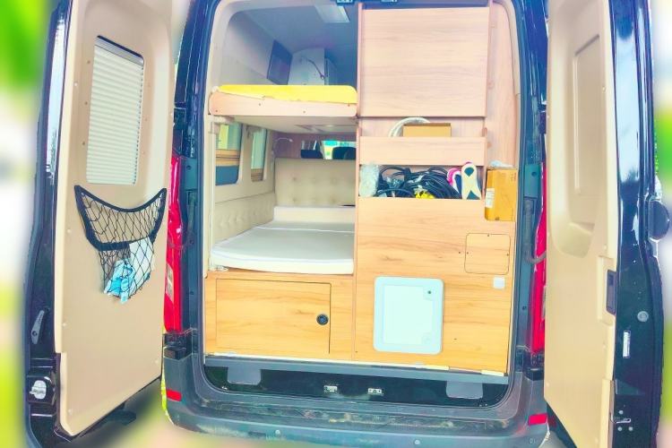 Used SAIC MAXUS V100 RV 2022 2.0T Traveler V100 Mountain Retreat Edition with Longitudinal Bed Trunk