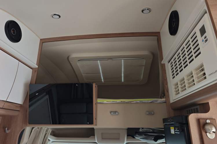 Used SAIC MAXUS V100 RV 2022 2.0T Life Home V100 Mountain Retreat Long Bed Headliner