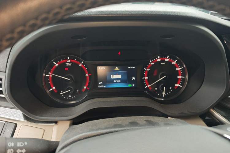 Used SAIC MAXUS V100 RV 2022 2.0T Life Home V100 Mountain Retreat Long Bed Instrument Cluster