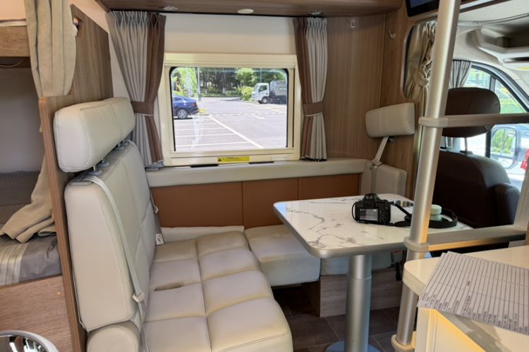 Used SAIC MAXUS V100 RV 2022 2.0T Life Home V100 Mountain Retreat Long Bed Interior 5