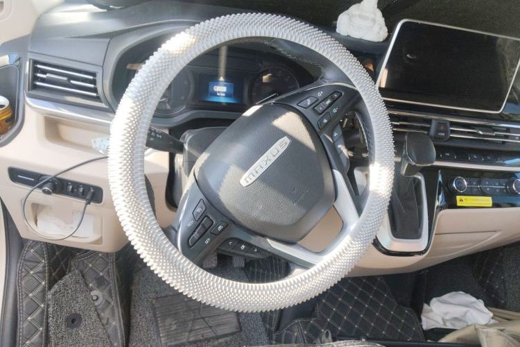 Used SAIC MAXUS V100 RV 2022 2.0T LifeStyle V100 Shuǐlú Edition Long Bed Steering Wheel