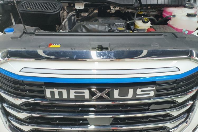 Used SAIC MAXUS V100 RV  Engine Bay