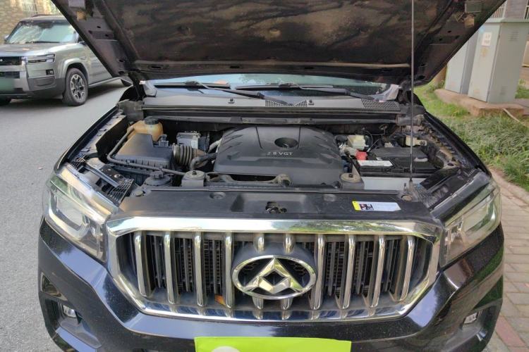 Used SAIC MAXUS T60 2017 2.8T Diesel Automatic 4x4 High-Ride Elite Long-Body China V Standard Engine Bay
