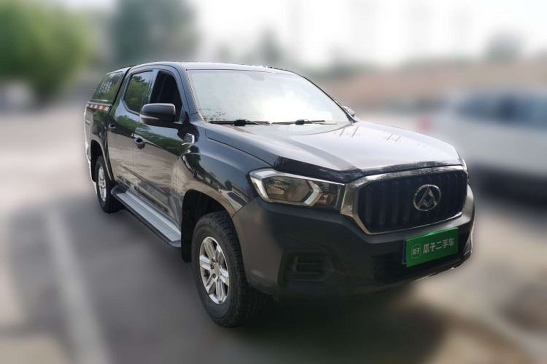 Used SAIC MAXUS T60 2017 2.8T Diesel Manual Two-Wheel Drive High-Ride Comfort Class Standard Cabin China V Emission Standard Front Right 45 Deg